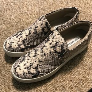 Steve Madden sneakers